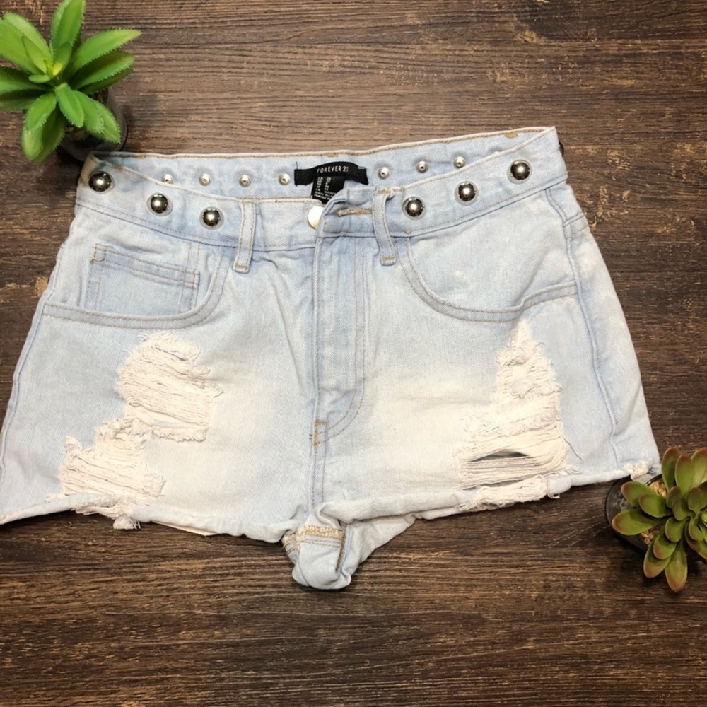 Forever 21 Distressed Denim Studded Jeans Size 26